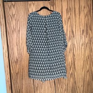 Patterned 3/4 sleeve dress